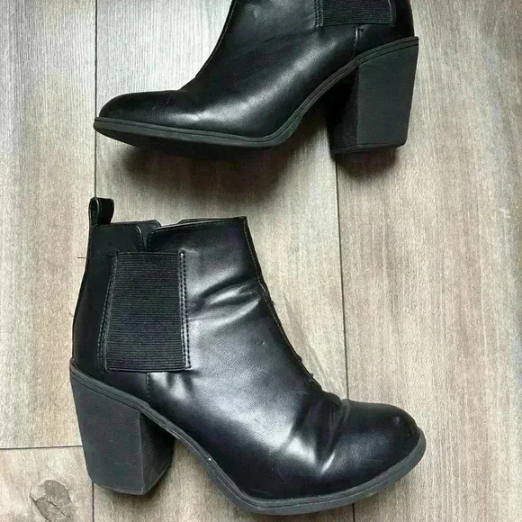 Black Heeled Boots - Picture 2 of 6